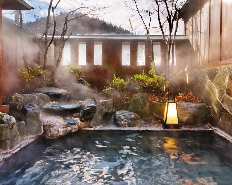 tắm onsen nhật bản